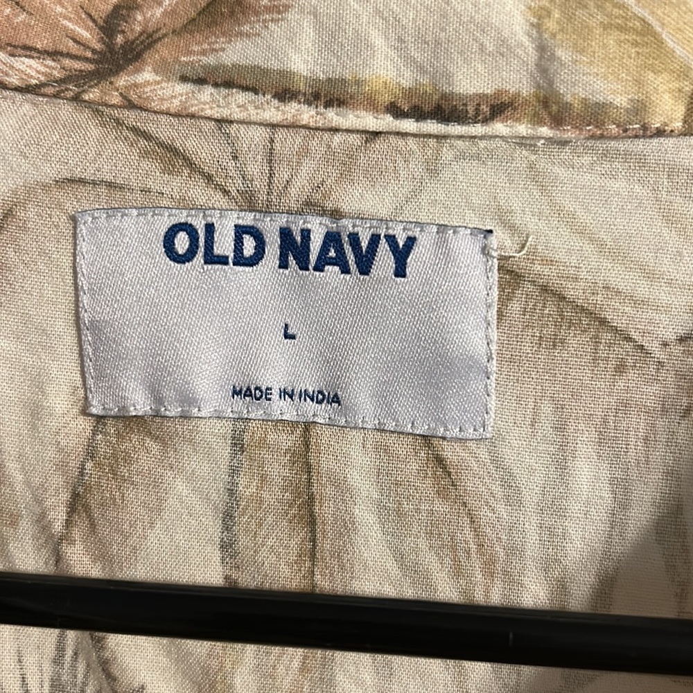 Men’s button down - Picture 2 of 3